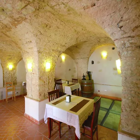 Spacious Mansion In Near Sea Parghelia