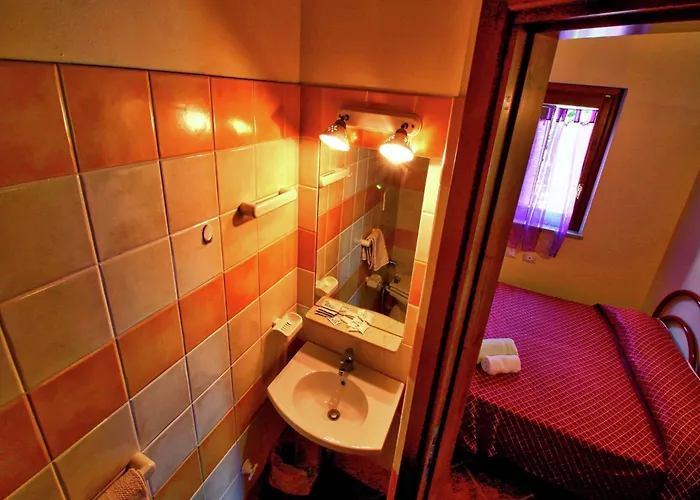 Spacious Mansion In Near Sea