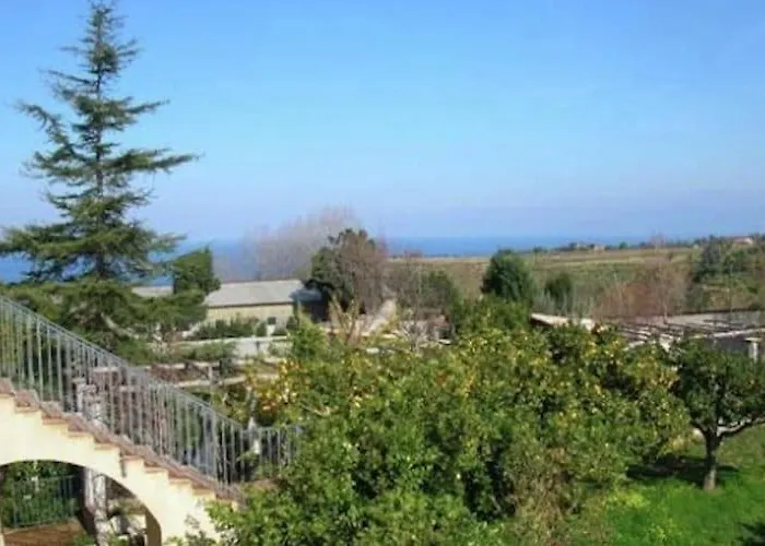 Spacious Mansion In Near Sea Nyaraló