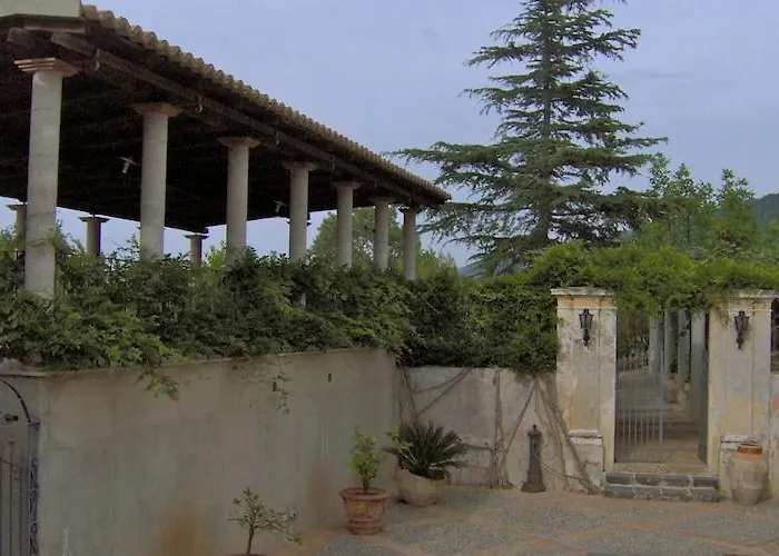 Spacious Mansion In Near Sea *