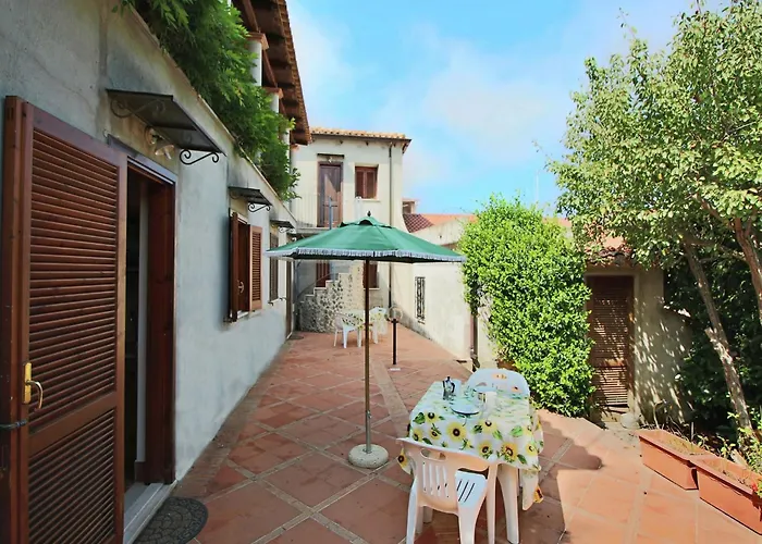Spacious Mansion In Near Sea Nyaraló