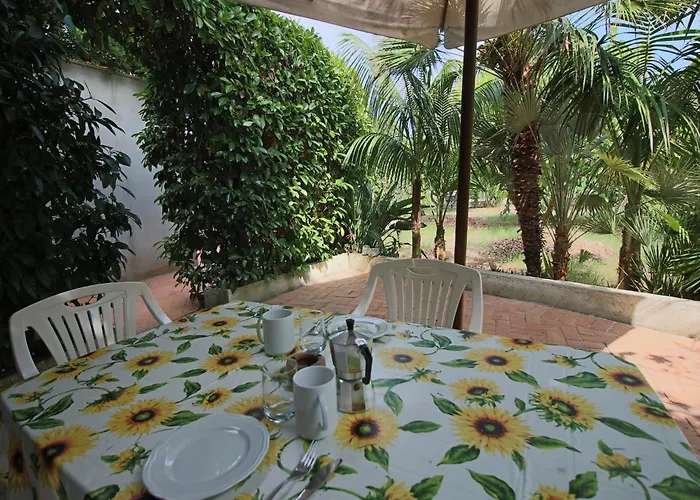 Spacious Mansion In Near Sea Nyaraló