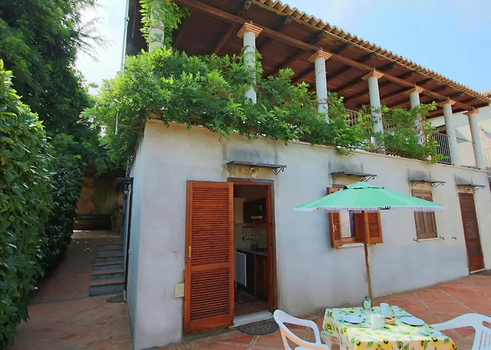 Nyaraló Spacious Mansion In Near Sea *