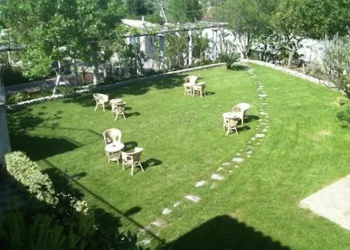 Nyaraló Spacious Mansion In Near Sea