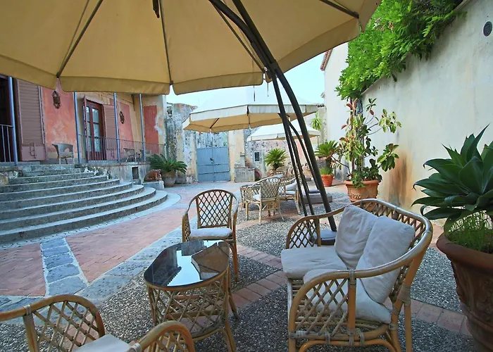 Spacious Mansion In Near Sea Parghelia